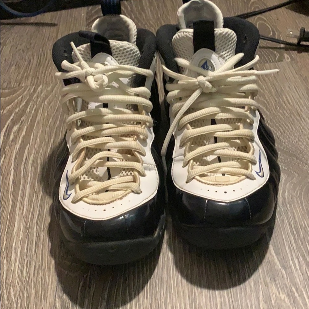 9 foamposite navy blue n white